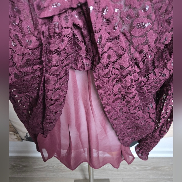 Burgundy Ann Taylor blouse - Picture 7 of 9